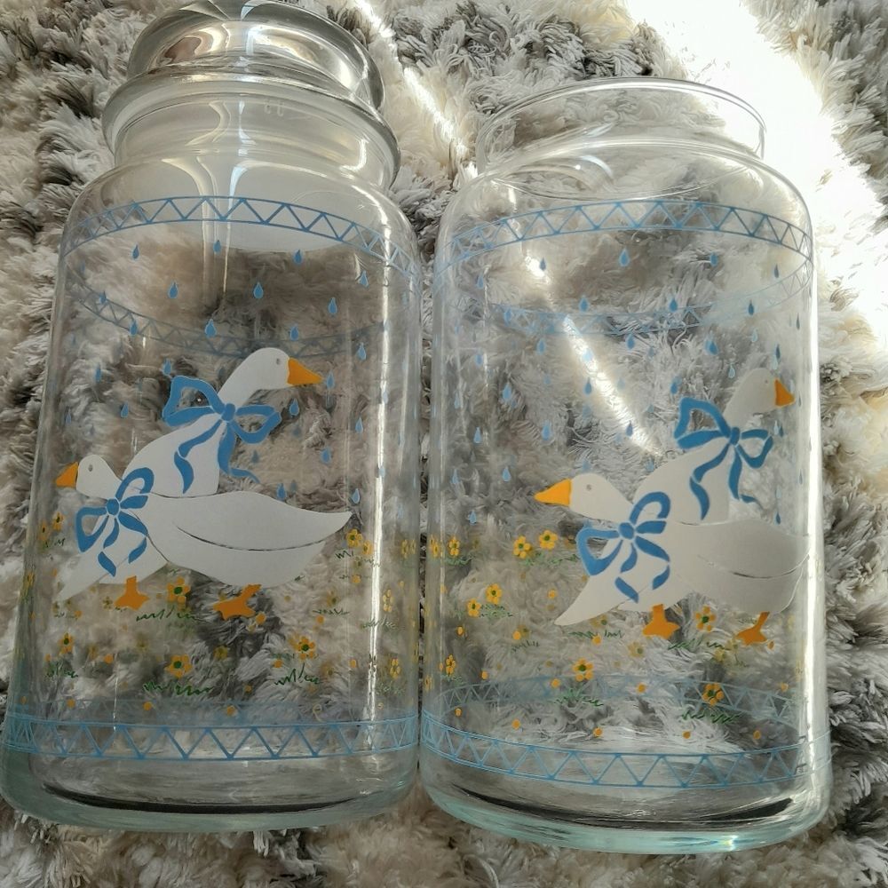 Anchor Hocking Farm Country Geese set of 2 cannisters.